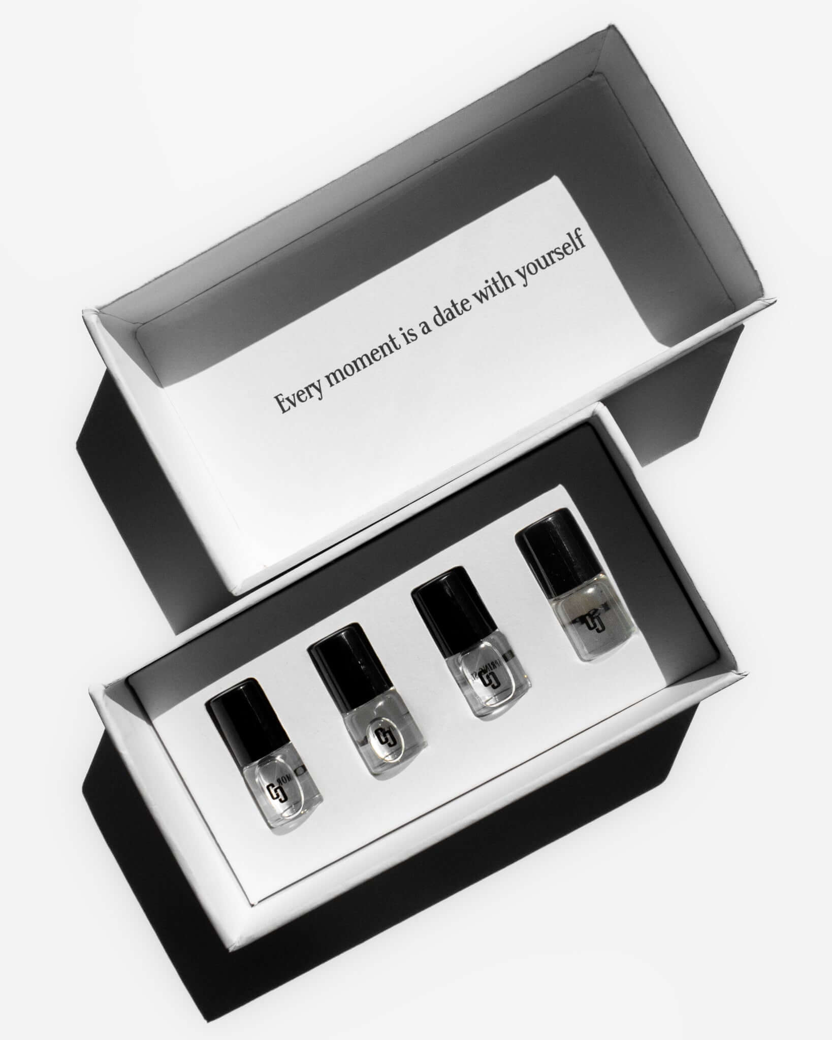 The Cera Sample Kit - Include four 2ml Roll-on bottles of Cera Sine Cera new collection perfumes. Experience the full spectrum of our perfume oil profiles with these 2ml vials—floral, woody, musky, sweet vanilla, and more. Amor: Saffron/Amber/Fir Resin Ci